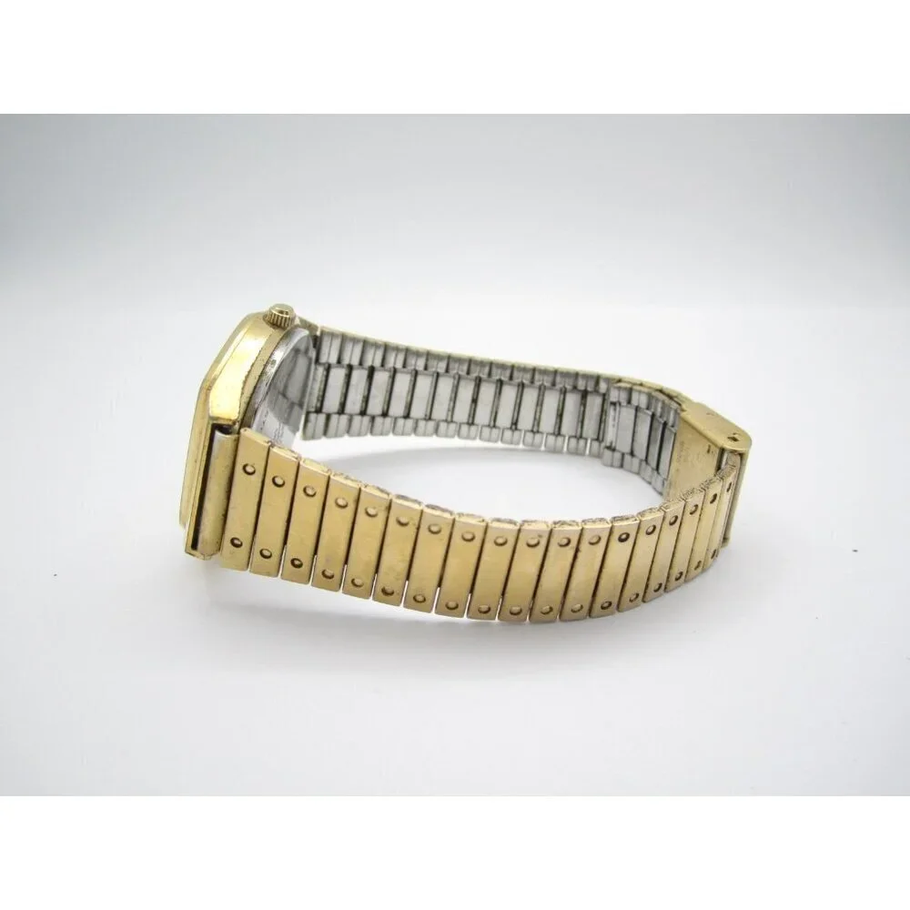 Vtg Gruen Precision Hexagon Quartz Analog 32mm Round Watch (I16) 